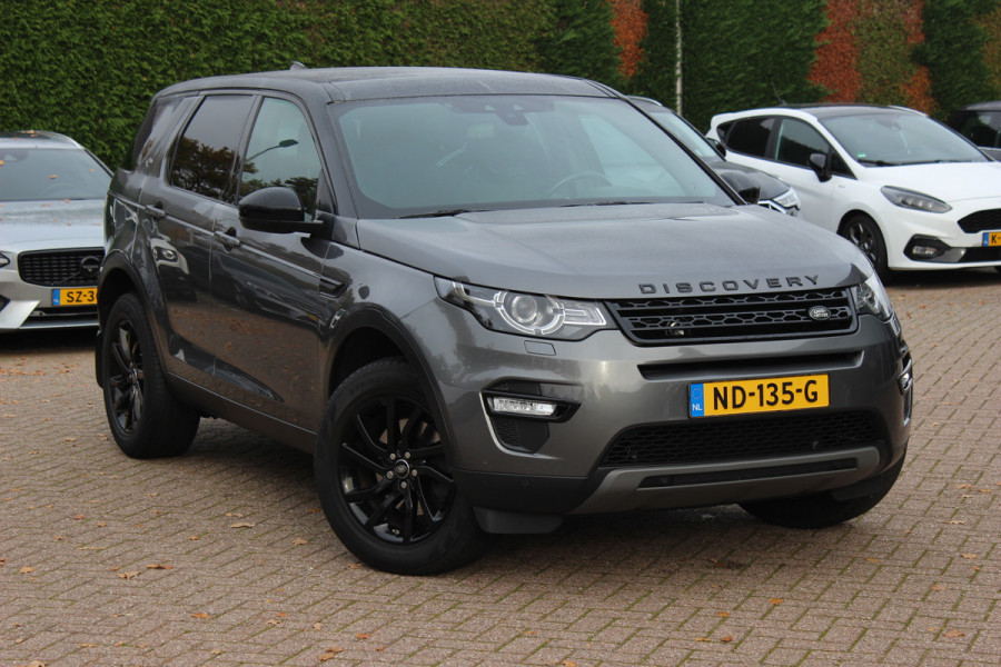 Land Rover Discovery Sport 2.0 TD4 HSE / Trekhaak / Panoramadak / Camera / Leder / 18'' / Keyless / Navigatie / Stoelverwarming / Xenon / Cruise Control