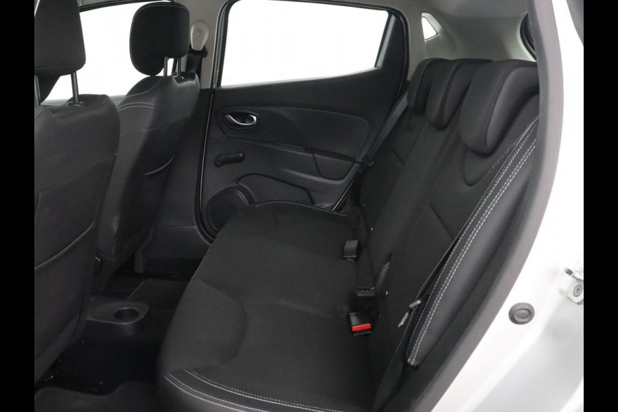 Renault Clio 0.9 TCe Zen | 76.000km NAP | Trekhaak | Navigatie | Bluetooth | Cruise control | Airco | DAB