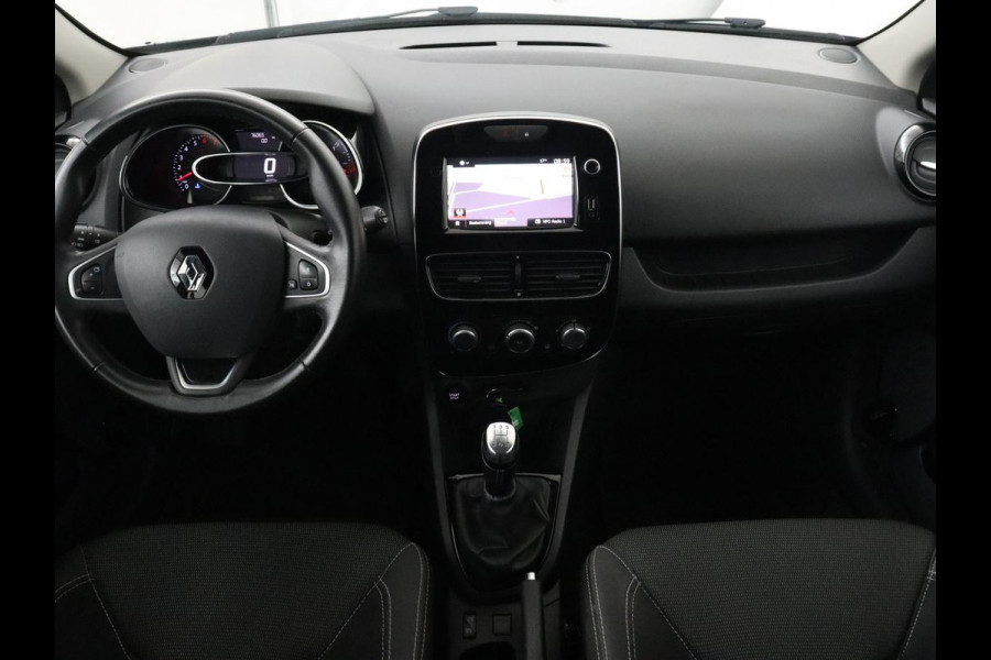Renault Clio 0.9 TCe Zen | 76.000km NAP | Trekhaak | Navigatie | Bluetooth | Cruise control | Airco | DAB