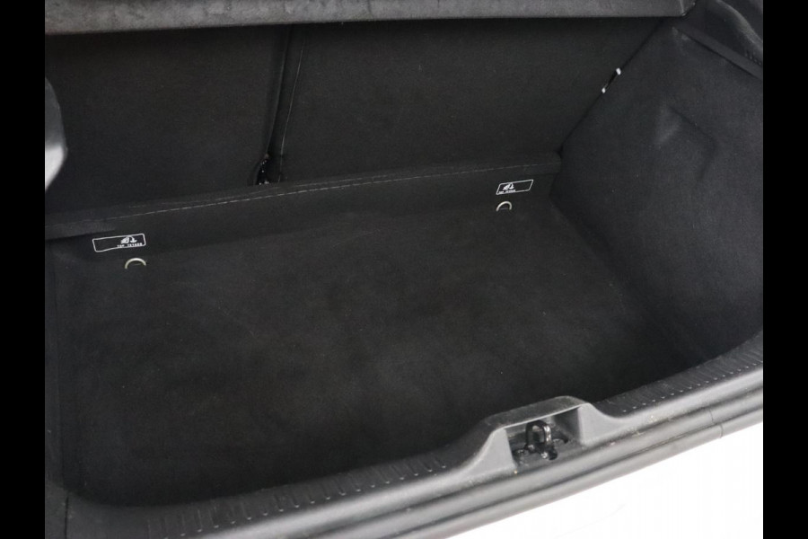 Renault Clio 0.9 TCe Zen | 76.000km NAP | Trekhaak | Navigatie | Bluetooth | Cruise control | Airco | DAB