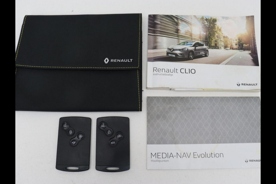 Renault Clio 0.9 TCe Zen | 76.000km NAP | Trekhaak | Navigatie | Bluetooth | Cruise control | Airco | DAB