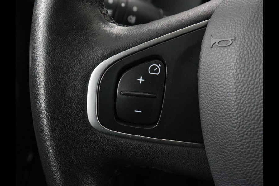 Renault Clio 0.9 TCe Zen | 76.000km NAP | Trekhaak | Navigatie | Bluetooth | Cruise control | Airco | DAB