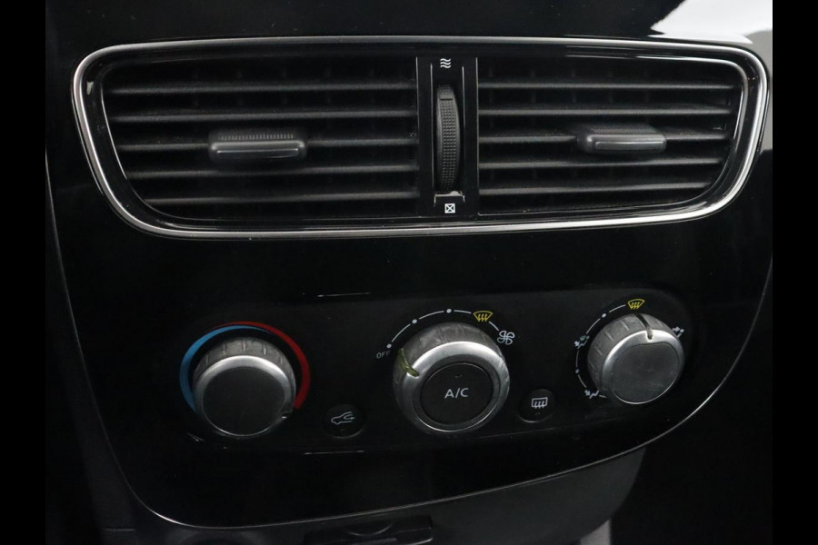 Renault Clio 0.9 TCe Zen | 76.000km NAP | Trekhaak | Navigatie | Bluetooth | Cruise control | Airco | DAB