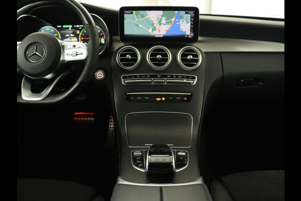 Mercedes-Benz C-Klasse 300e AMG Limited | Panoramadak | 360 Camera | Stoelverwarming | Carplay | Matrix LED | Leder/Alcantara | Navigatie | Park Assist | Sfeerverlichting | PHEV | Plug In