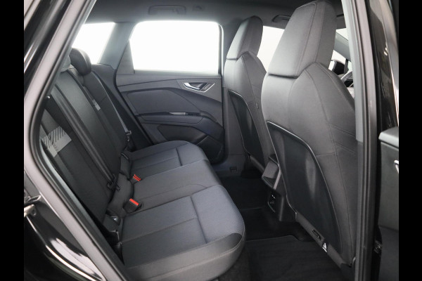 Audi Q4 e-tron 45 quattro Advanced edition 82 kWh 286pk Private lease vanaf €778,- pm | Navigatie | Parkeercamera | Verwarmbare voorstoelen | Matrix led verlichting