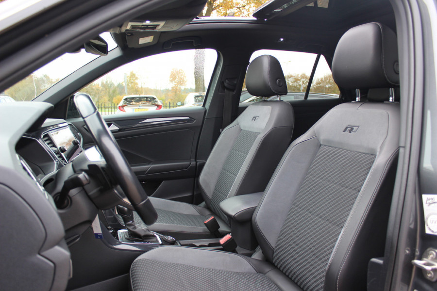 Volkswagen T-Roc 2.0 TSI 4Motion Sport 3x R-line / Panoramadak / CarPlay / Parkeerhulp V+A / 18'' / Stoelverwarming / Dodehoek / ACC