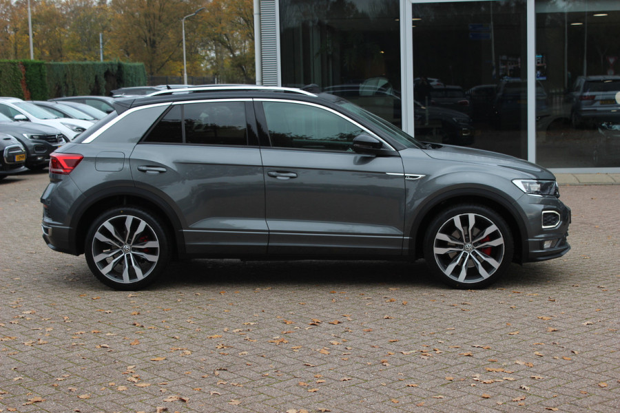 Volkswagen T-Roc 2.0 TSI 4Motion Sport 3x R-line / Panoramadak / CarPlay / Parkeerhulp V+A / 18'' / Stoelverwarming / Dodehoek / ACC
