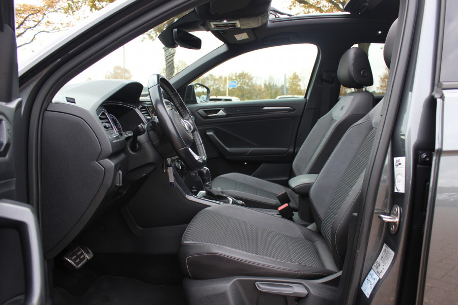 Volkswagen T-Roc 2.0 TSI 4Motion Sport 3x R-line / Panoramadak / CarPlay / Parkeerhulp V+A / 18'' / Stoelverwarming / Dodehoek / ACC