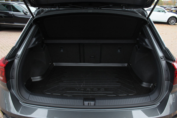 Volkswagen T-Roc 2.0 TSI 4Motion Sport 3x R-line / Panoramadak / CarPlay / Parkeerhulp V+A / 18'' / Stoelverwarming / Dodehoek / ACC