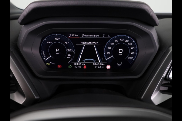 Audi Q4 e-tron 45 quattro Advanced edition 82 kWh 286pk Private lease vanaf €778,- pm | Navigatie | Parkeercamera | Verwarmbare voorstoelen | Matrix led verlichting