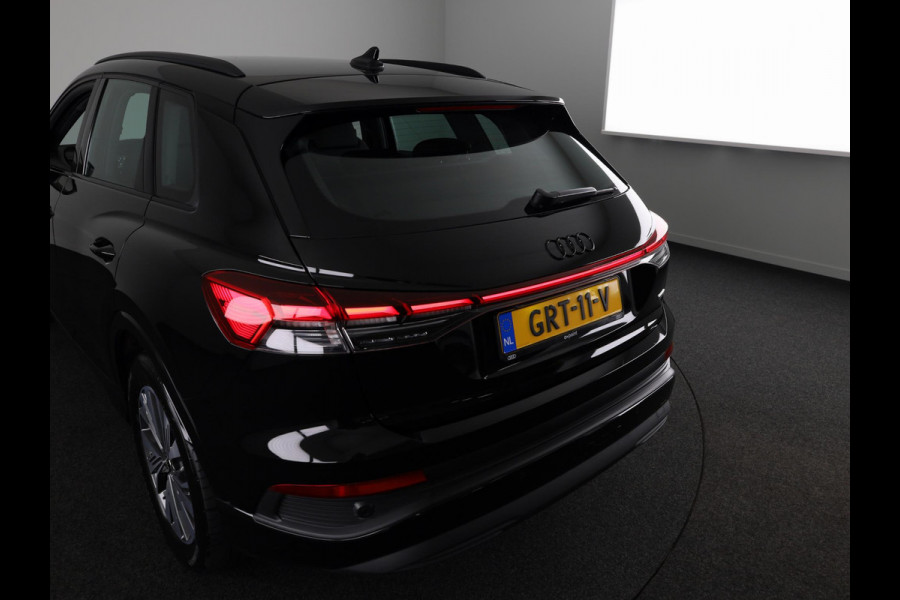 Audi Q4 e-tron 45 quattro Advanced edition 82 kWh 286pk Private lease vanaf €778,- pm | Navigatie | Parkeercamera | Verwarmbare voorstoelen | Matrix led verlichting