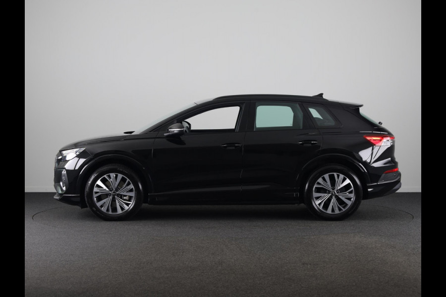 Audi Q4 e-tron 45 quattro Advanced edition 82 kWh 286pk Private lease vanaf €778,- pm | Navigatie | Parkeercamera | Verwarmbare voorstoelen | Matrix led verlichting