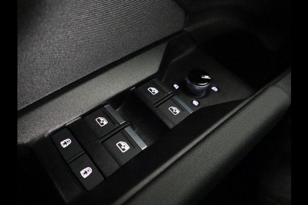 Audi Q4 e-tron 45 quattro Advanced edition 82 kWh 286pk Private lease vanaf €778,- pm | Navigatie | Parkeercamera | Verwarmbare voorstoelen | Matrix led verlichting