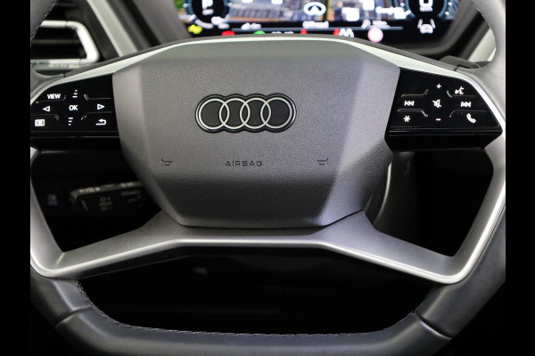 Audi Q4 e-tron 45 quattro Advanced edition 82 kWh 286pk Private lease vanaf €778,- pm | Navigatie | Parkeercamera | Verwarmbare voorstoelen | Matrix led verlichting