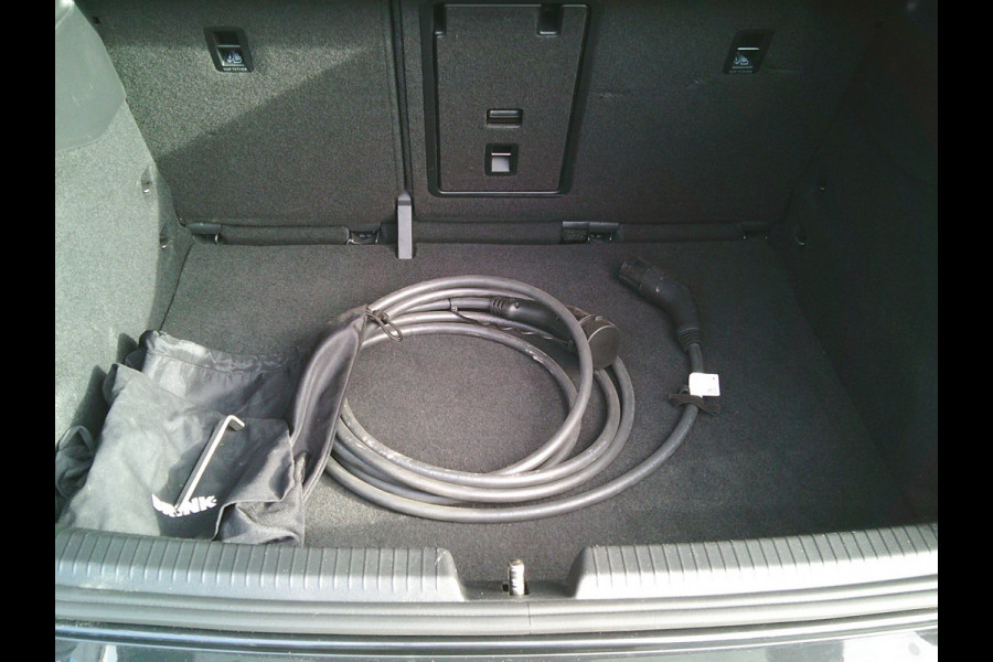 Volkswagen ID.3 First Plus 58 kWh SUPER NETTE ID3 I  VOLLEDIGE ONDERHOUDHISTORIE  APK T/M 24 DECEMBER 2026