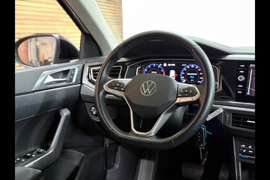 Volkswagen Taigo 1.0 TSI Style Automaat | Camera | Adaptive Cruise Control | 17' inch | LED | Navigatie