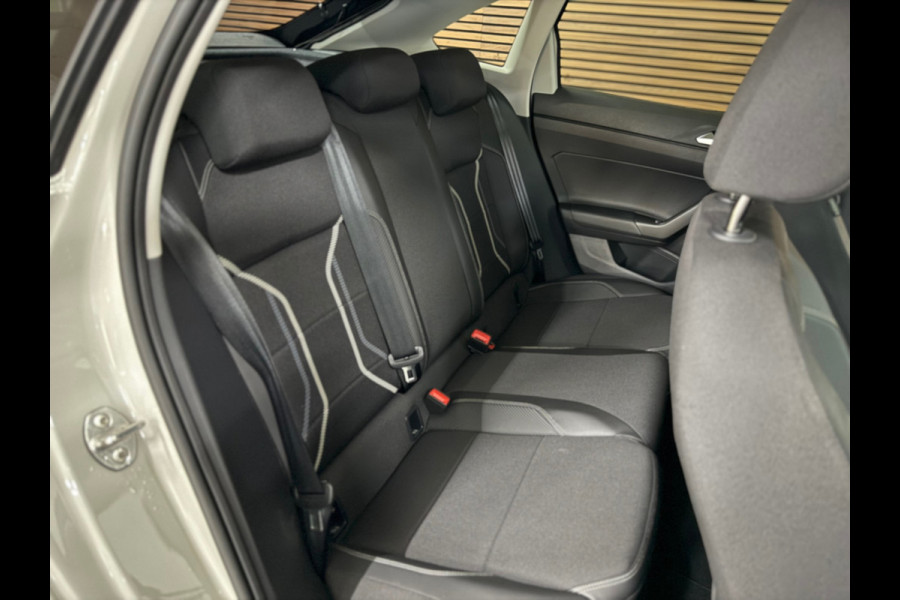 Volkswagen Taigo 1.0 TSI Style Automaat | Camera | Adaptive Cruise Control | 17' inch | LED | Navigatie