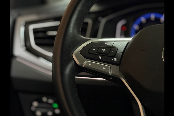 Volkswagen Taigo 1.0 TSI Style Automaat | Camera | Adaptive Cruise Control | 17' inch | LED | Navigatie