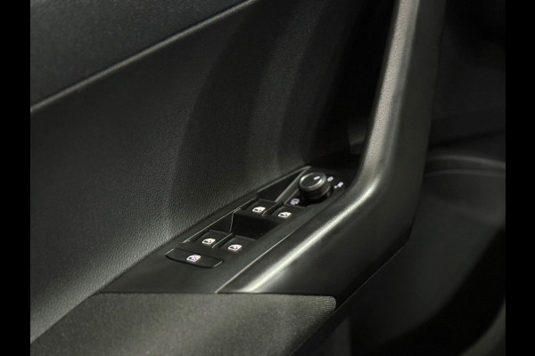 Volkswagen Taigo 1.0 TSI Style Automaat | Camera | Adaptive Cruise Control | 17' inch | LED | Navigatie