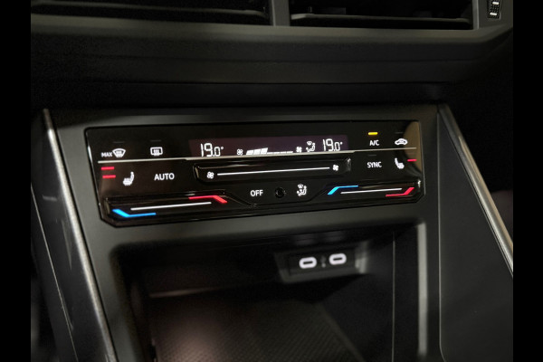 Volkswagen Taigo 1.0 TSI Style Automaat | Camera | Adaptive Cruise Control | 17' inch | LED | Navigatie