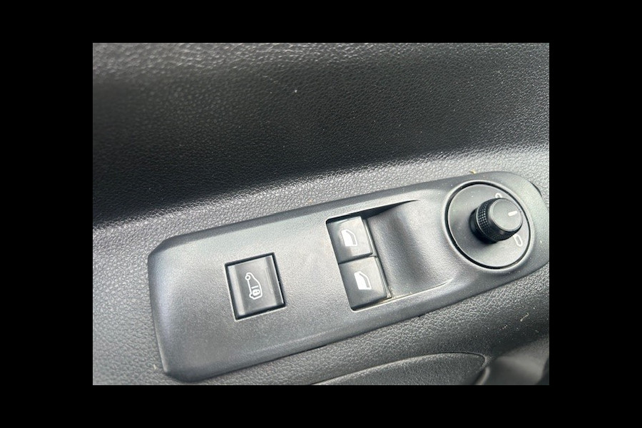 Opel Combo 1.6D L2H1 Selection AIRCO I PDC I MULTIFUNCTIONEEL STUURWIEL I 3-ZITS I NETTO MEENEEMPRIJS