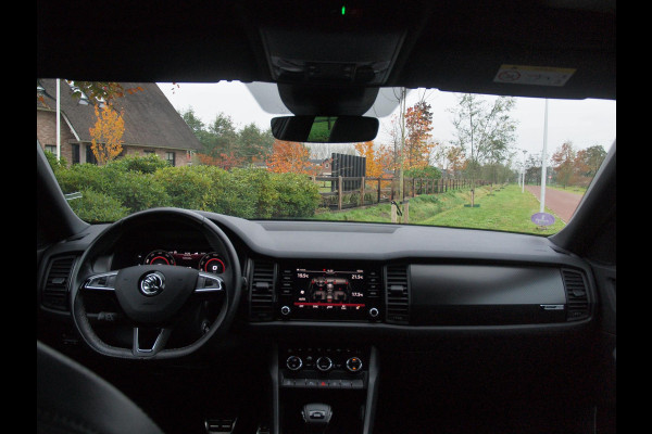Škoda Kodiaq 1.5 TSI Sportline Business 7p. | Apple Carplay | Camera | Cruise Control | Canton | Trekhaak |