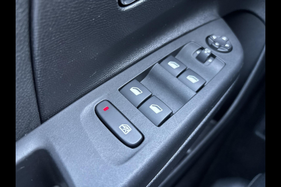 Opel Corsa 1.2 Level 3 | Camera | Apple Carplay & Android auto