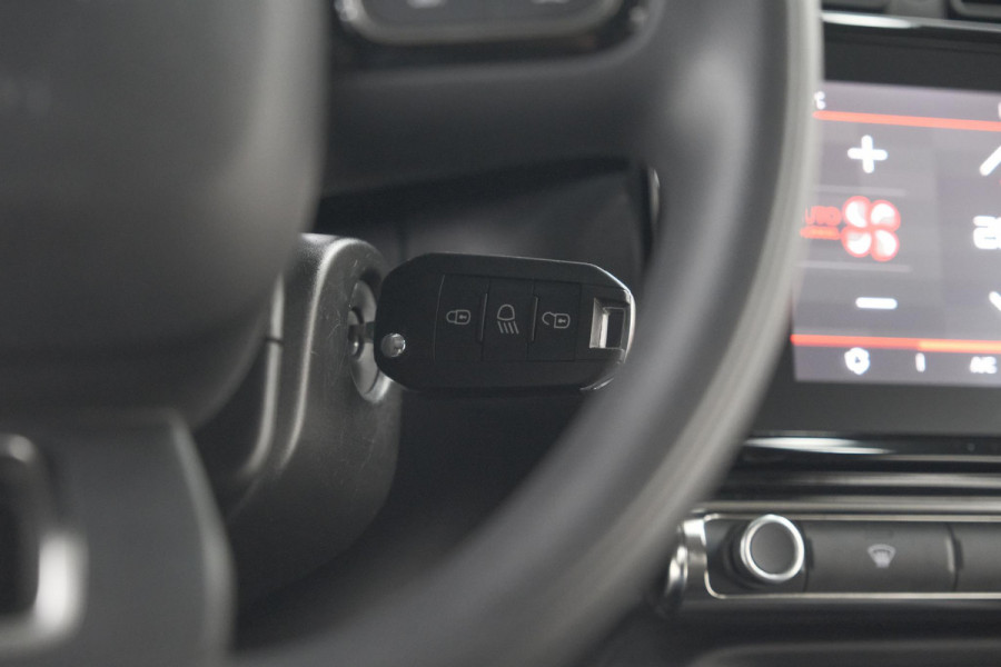 Citroën C3 PureTech 110 EAT6 Max | Parkeersensoren | Apple Carplay | 16 Inch Lichtmetalen Velgen