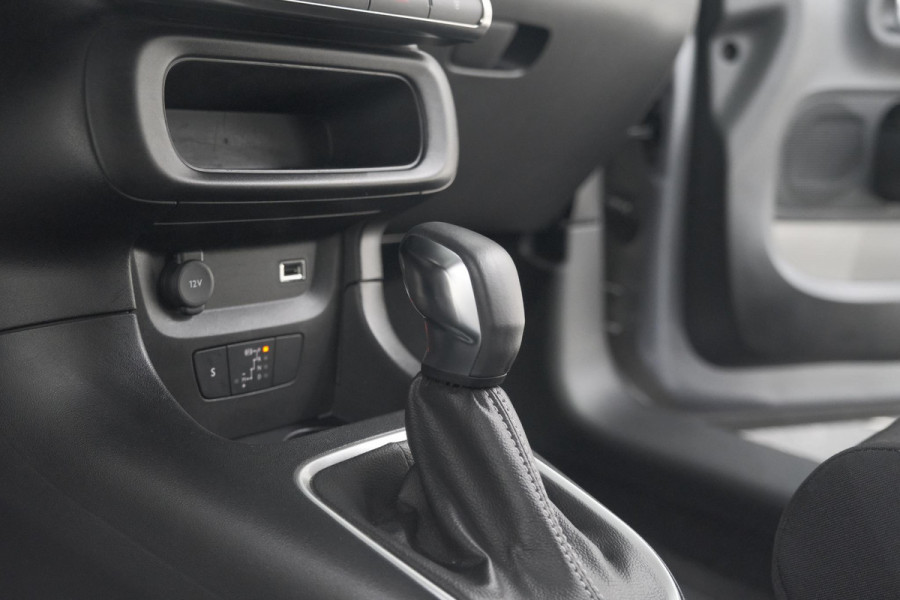 Citroën C3 PureTech 110 EAT6 Max | Parkeersensoren | Apple Carplay | 16 Inch Lichtmetalen Velgen