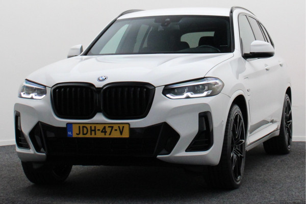 BMW X3 xDrive30e High Executive M-pakket Leer, Stoelverwarming, Camera, Cruise, Apple Carplay, LED, DAB, 21''