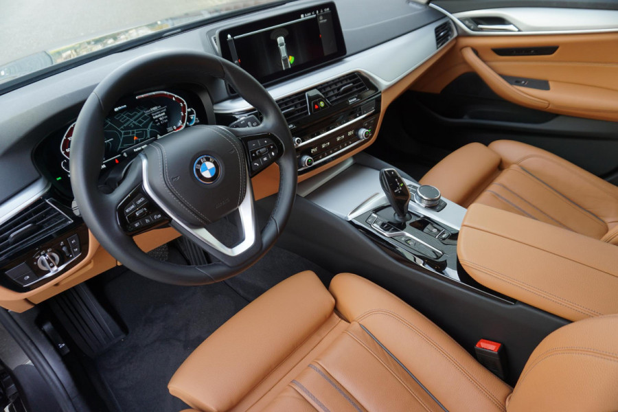BMW 5 Serie Touring 530e xDrive Business Edition Plus/Laser Led/Leer/ Origineel Nederlands