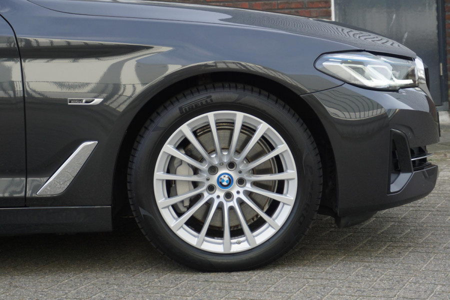 BMW 5 Serie Touring 530e xDrive Business Edition Plus/Laser Led/Leer/ Origineel Nederlands