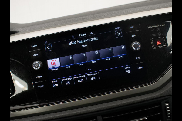 Volkswagen Polo 1.0 TSI Sport (APPLE CARPLAY,NAVI,CRUISE,PDC,CAMERA,SPORTSTOELEN,GETINT,CLIMATE,NETTESTAAT)