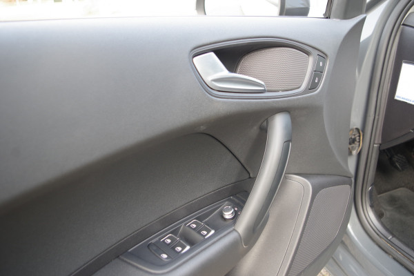 Audi A1 Sportback 1.0 TFSI Pro Line, Climate Control, Stoelverwarming, Bluetooth