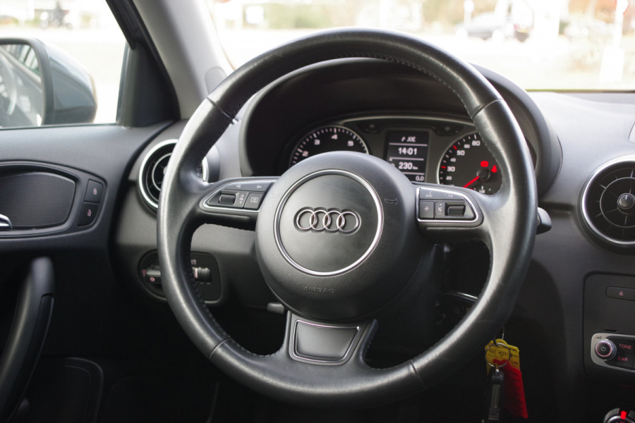 Audi A1 Sportback 1.0 TFSI Pro Line, Climate Control, Stoelverwarming, Bluetooth