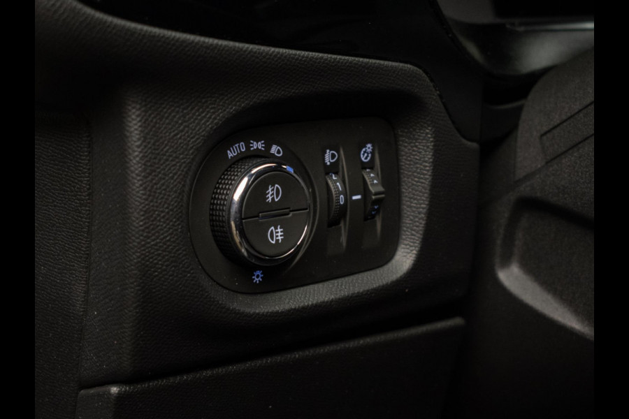 Opel CORSA-E GS Line 50 kWh Sport (APPLE CARPLAY,NAVI,DIGITALE COCKPIT,CRUISE,SPORTSTOELEN,CAMERA,GETINT,NETTESTAAT)