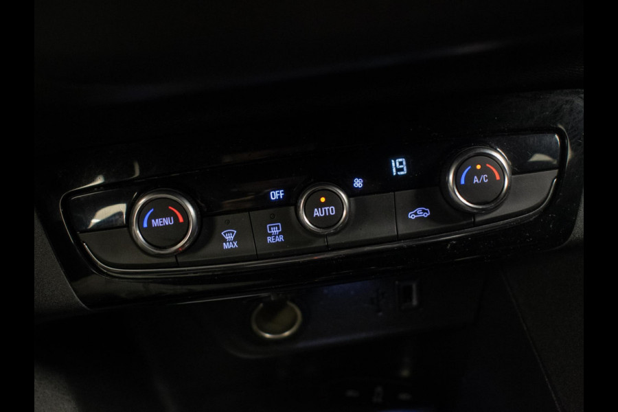 Opel CORSA-E GS Line 50 kWh Sport (APPLE CARPLAY,NAVI,DIGITALE COCKPIT,CRUISE,SPORTSTOELEN,CAMERA,GETINT,NETTESTAAT)