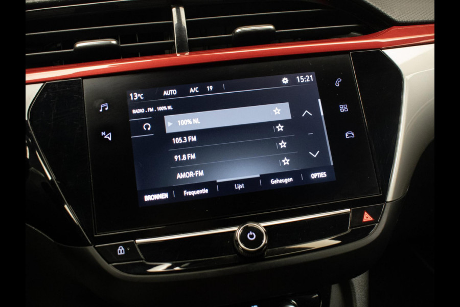 Opel CORSA-E GS Line 50 kWh Sport (APPLE CARPLAY,NAVI,DIGITALE COCKPIT,CRUISE,SPORTSTOELEN,CAMERA,GETINT,NETTESTAAT)