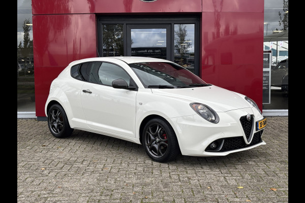 Alfa Romeo MiTo TwinAir 105PK | 17" velgen | Carbon aankleding | parkeersensoren achter