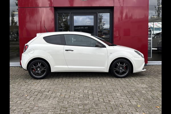 Alfa Romeo MiTo TwinAir 105PK | 17" velgen | Carbon aankleding | parkeersensoren achter