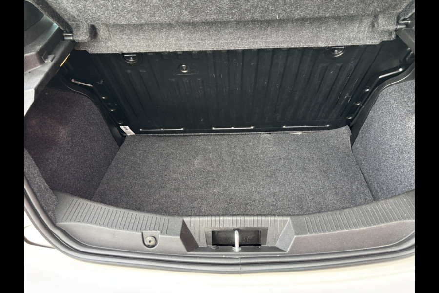 Alfa Romeo MiTo TwinAir 105PK | 17" velgen | Carbon aankleding | parkeersensoren achter