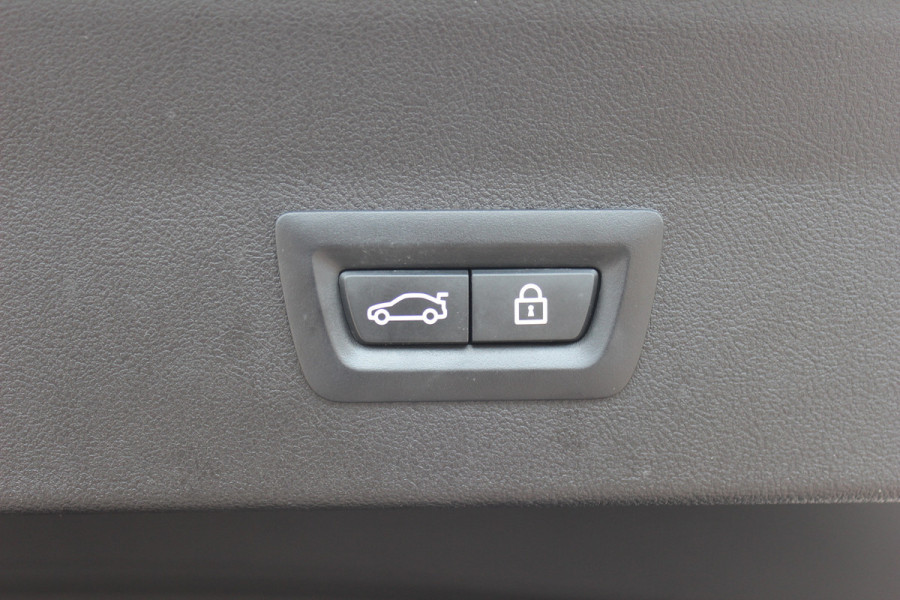 BMW X4 xDrive20i High Exe. M Sport / Full option! / Panoramadak / 360Camera / Head-up / Leder / Harman Kardon / 20'' / Stuurverwarming / Navigatie / Dodehoek / ACC / Stoelverwarming 4x