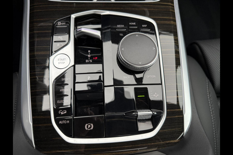 BMW X5 xDrive50e PANO HEADUP 360 LUCHTV. TREKHAAK