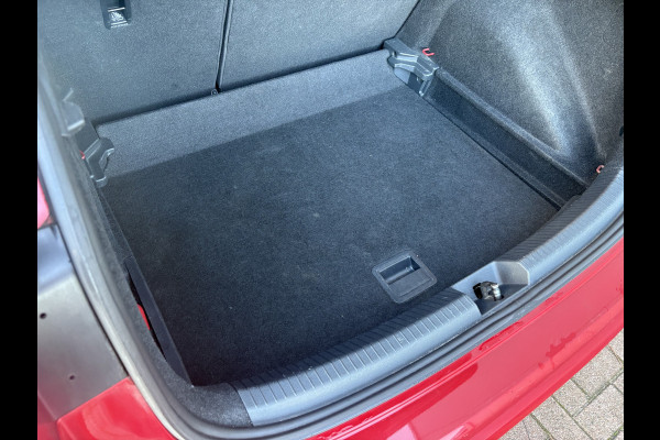 Volkswagen Taigo 1.0 TSi DSG R-Line Business SCHUIFDAK/KEYLESS/CAMERA/18INCH/DODEHOEK/ADAPT.CRUISE