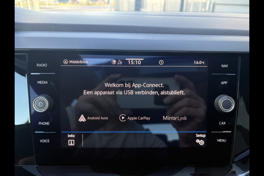 Volkswagen Taigo 1.0 TSi DSG R-Line Business SCHUIFDAK/KEYLESS/CAMERA/18INCH/DODEHOEK/ADAPT.CRUISE