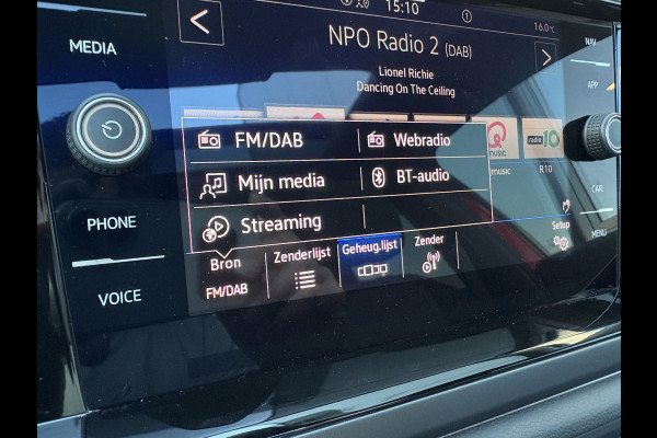 Volkswagen Taigo 1.0 TSi DSG R-Line Business SCHUIFDAK/KEYLESS/CAMERA/18INCH/DODEHOEK/ADAPT.CRUISE