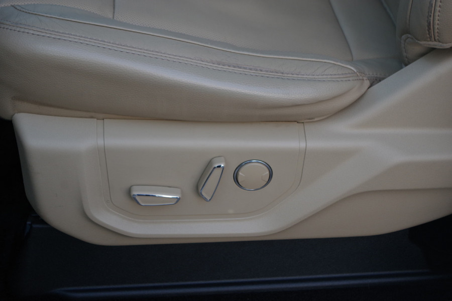 Ford USA F-150 3.5 V6 Ecoboost 370 PK SuperCrew, Trekhaak, Panoramadak, Stoelkoeling + -Verwarming, Leder