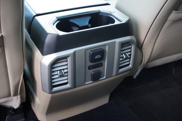 Ford USA F-150 3.5 V6 Ecoboost 370 PK SuperCrew, Trekhaak, Panoramadak, Stoelkoeling + -Verwarming, Leder