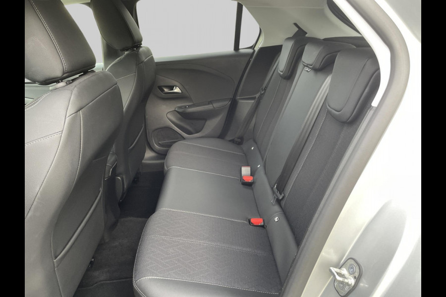 Opel Corsa 1.2 Level 3 | Two-tone | Camera | Apple Carplay & Android auto