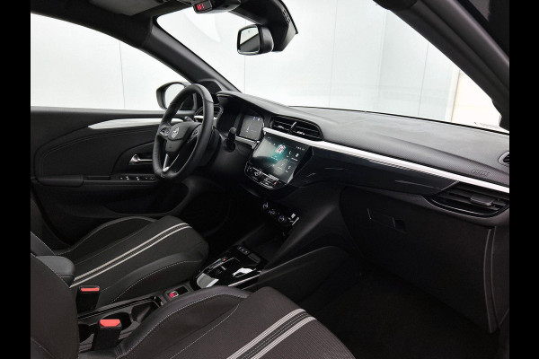 Opel Corsa 1.2 Turbo 136pk Hybrid GS Auto. Navigatie Apple Carplay/ Android Auto Camera Parkeersensoren Cruise Control Stoel- en stuurverwarming Airco Lichtmetalen velgen Getinte ramen